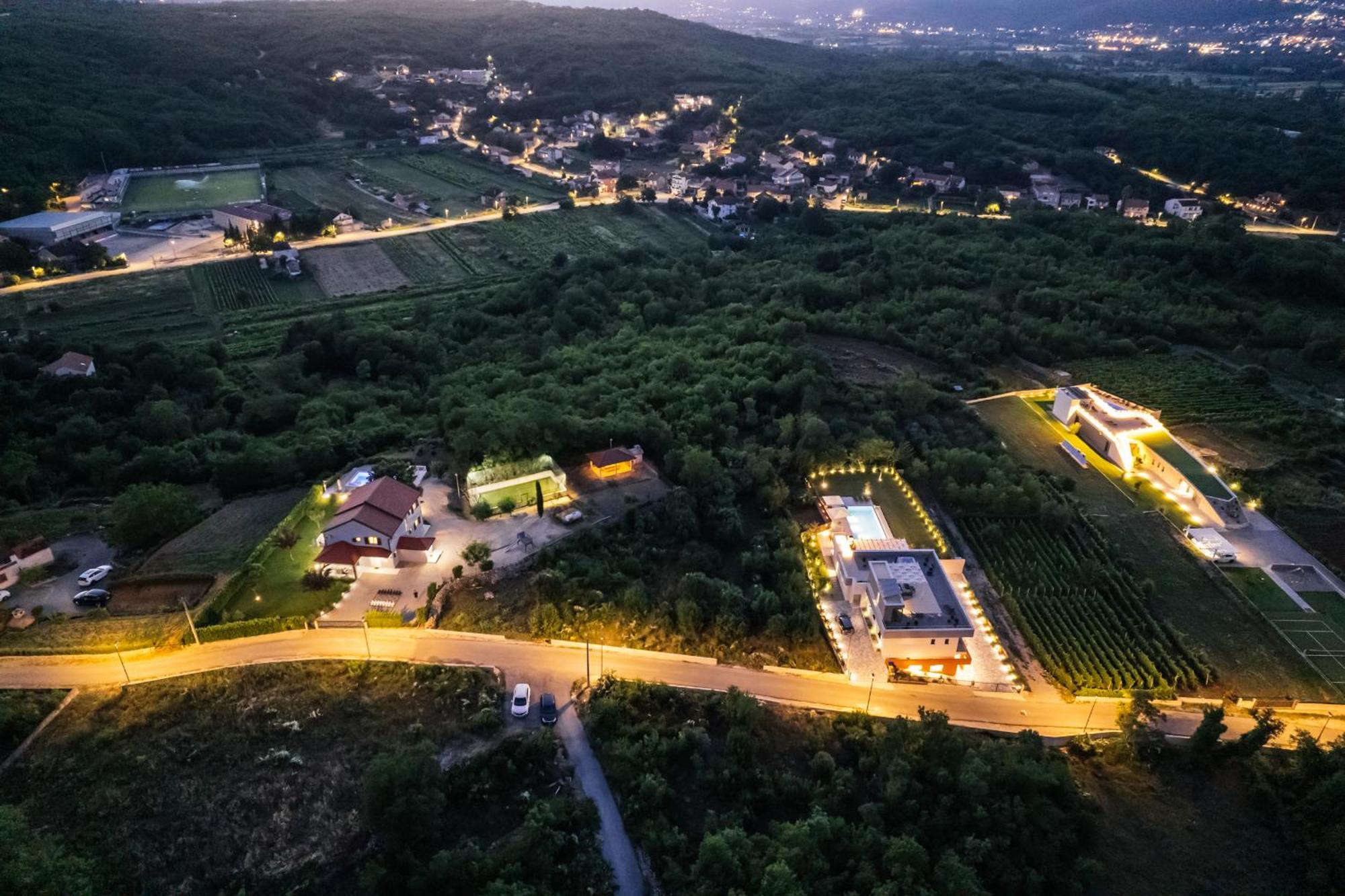 Villa Matko - Family Destination Zmijavci 外观 照片