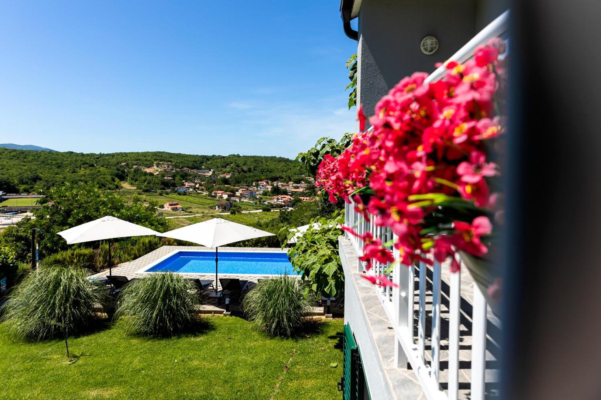Villa Matko - Family Destination Zmijavci 外观 照片